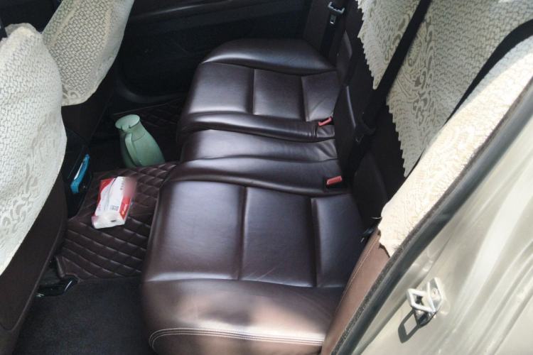 Used BMW 5 Series 2014 525Li Luxury Design Package Left Rear Seat