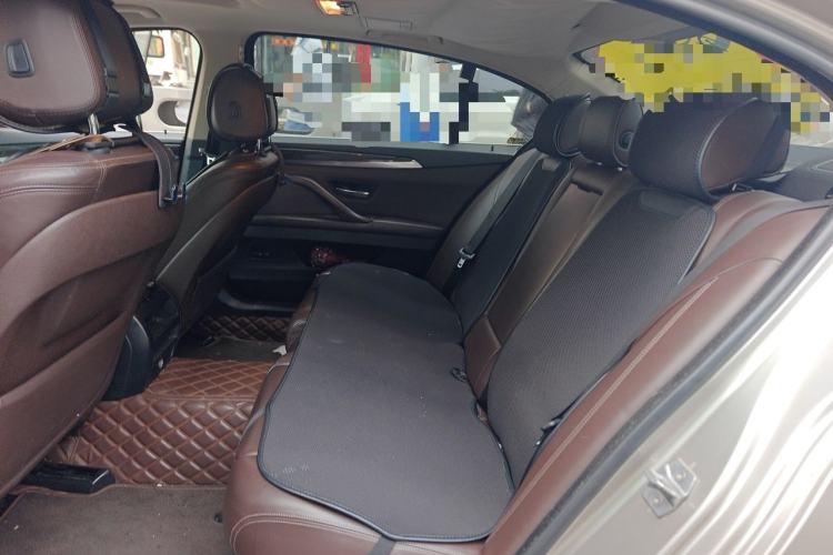 Used BMW 5 Series 2014 525Li Luxury Design Package Left Rear Seat