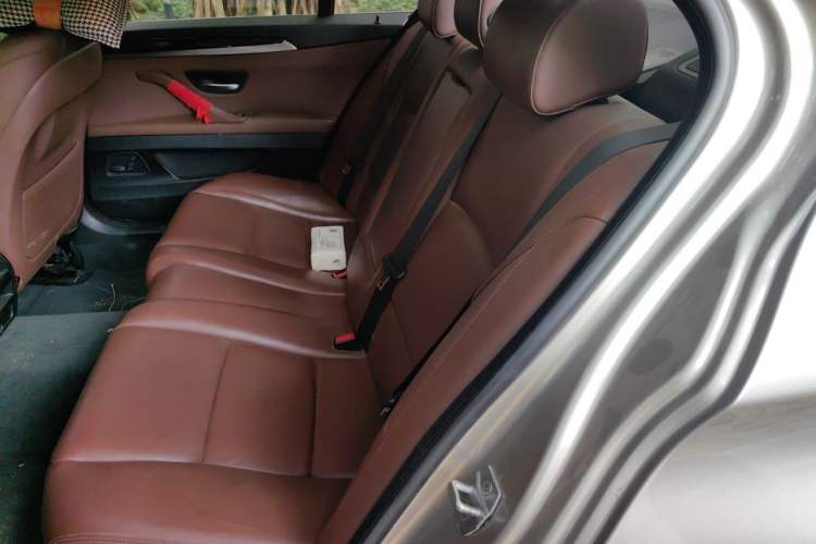 Used BMW 5 Series 2014 525Li Leading Model Left Rear Seat