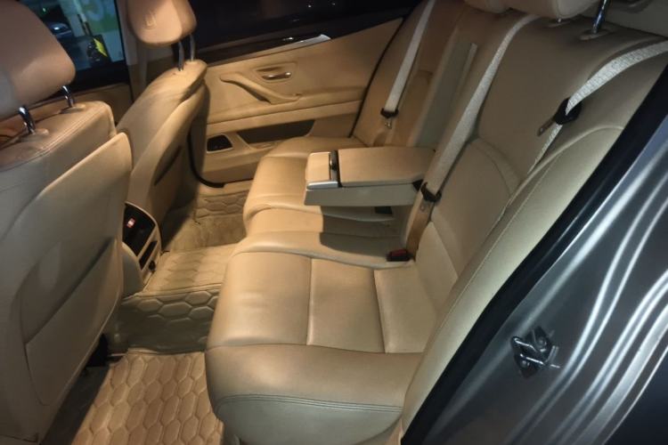 Used BMW 5 Series 2014 525Li Luxury Design Package Left Rear Seat