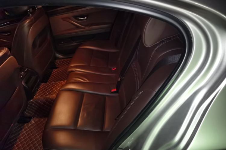 Used BMW 5 Series 2014 525Li Luxury Design Package Left Rear Seat