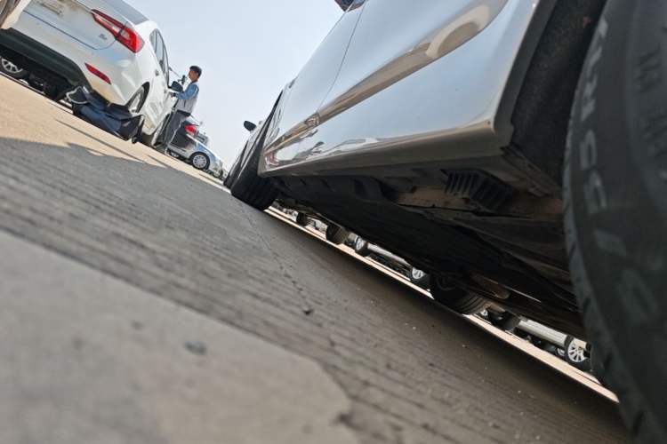 Used BMW 5 Series 2014 520Li Elegant Model Left Side Sill