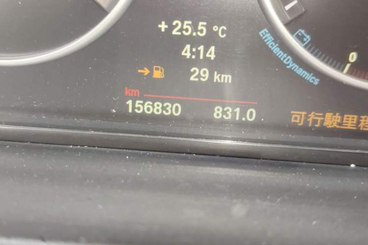 Used BMW 5 Series 2014 520Li Elegant Model Odometer Close Up
