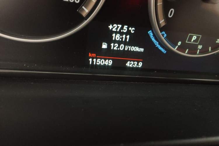 Used BMW 5 Series 2014 525Li Luxury Design Package Odometer Close Up