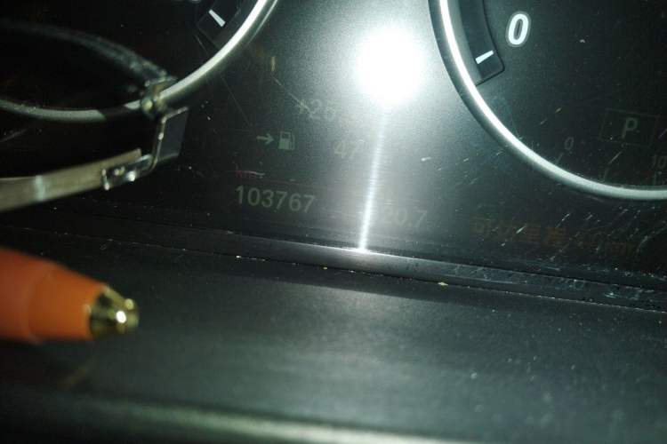 Used BMW 5 Series 2014 520Li Elegant Model Odometer Close Up