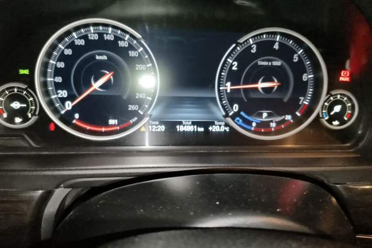 Used BMW 5 Series 2014 525Li Luxury Design Package Odometer Close Up