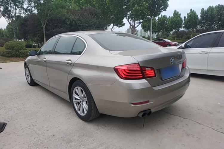 Used BMW 5 Series 2014 520Li Elegant Model Rear Left 45 Deg