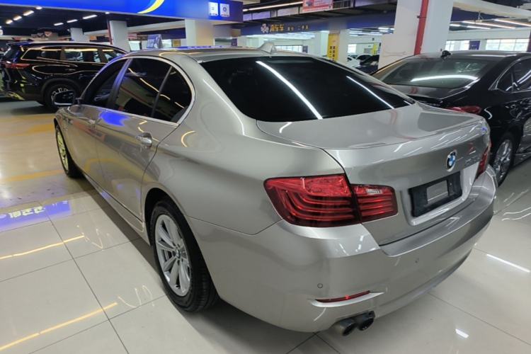 Used BMW 5 Series 2014 520Li Elegant Model Rear Left 45 Deg