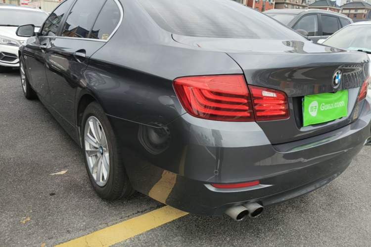 Used BMW 5 Series 2014 520Li Elegant Model Rear Left 45 Deg