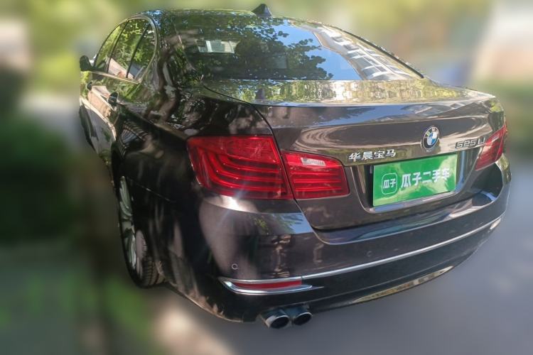 Used BMW 5 Series 2014 525Li Luxury Design Package Rear Left 45 Deg