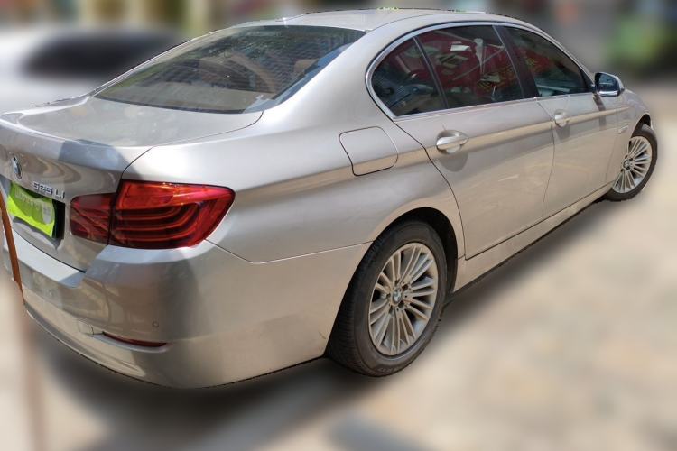 Used BMW 5 Series 2014 525Li Leading Model Rear Right 45 Deg