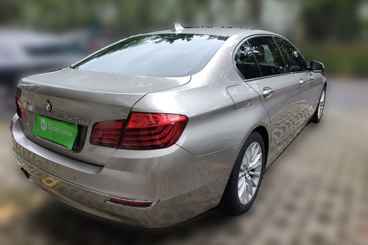 Used BMW 5 Series 2014 525Li Luxury Design Package Rear Right 45 Deg