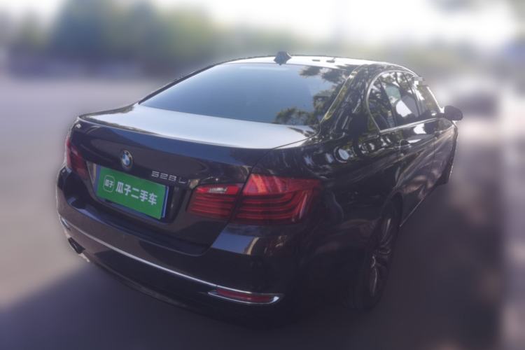 Used BMW 5 Series 2014 525Li Luxury Design Package Rear Right 45 Deg