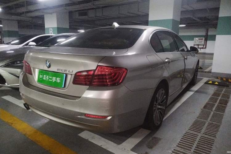Used BMW 5 Series 2014 520Li Elegant Model Rear Right 45 Deg