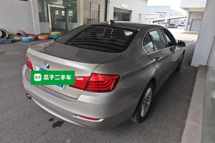 Used BMW 5 Series 2014 525Li Leading Model Rear Right 45 Deg