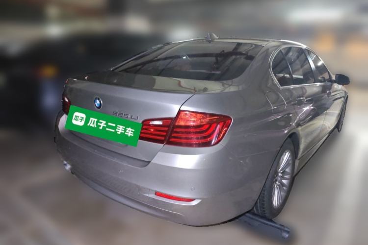Used BMW 5 Series 2014 525Li Leading Model Rear Right 45 Deg