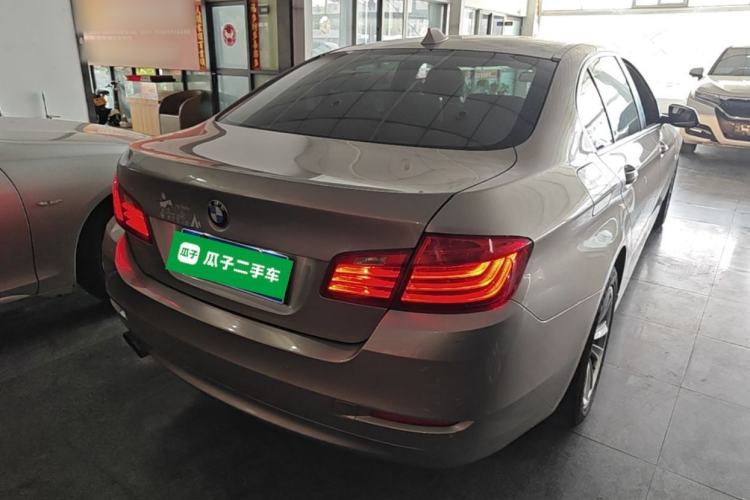 Used BMW 5 Series 2014 520Li Elegant Model Rear Right 45 Deg