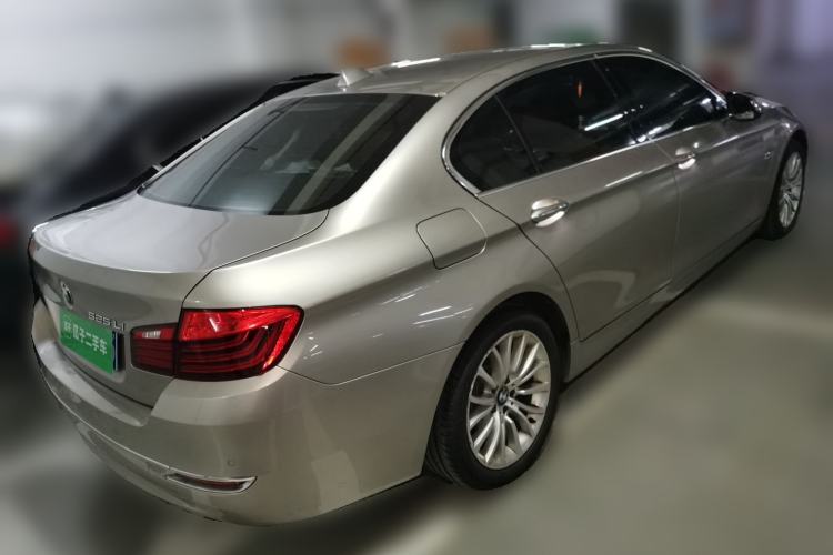 Used BMW 5 Series 2014 525Li Luxury Design Package Rear Right 45 Deg