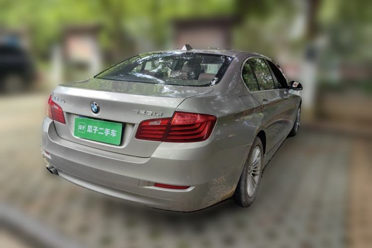 Used BMW 5 Series 2014 525Li Leading Model Rear Right 45 Deg