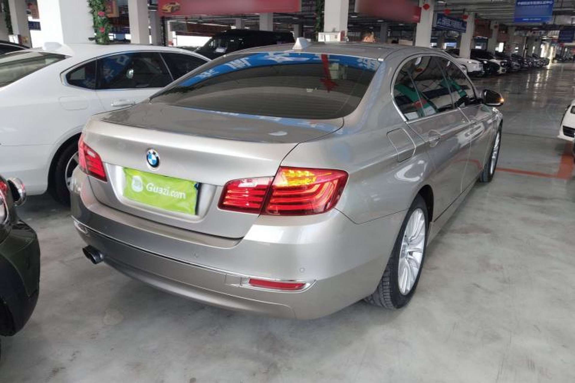 Used BMW 5 Series 2014 525Li Luxury Design Package Rear Right 45 Deg