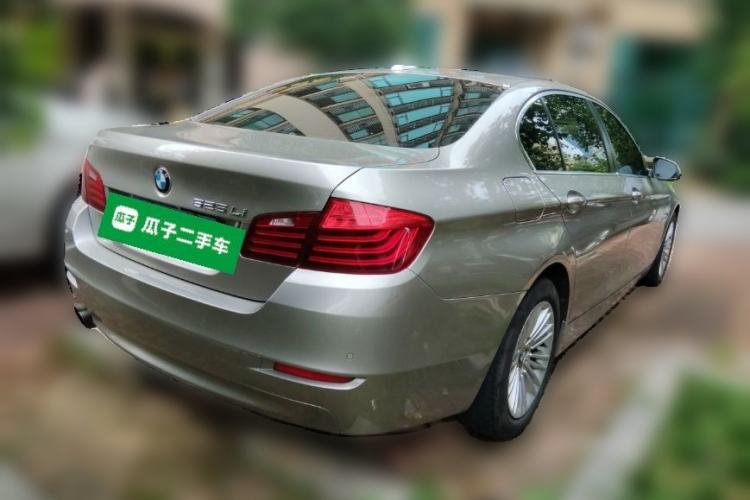 Used BMW 5 Series 2014 525Li Leading Model Rear Right 45 Deg