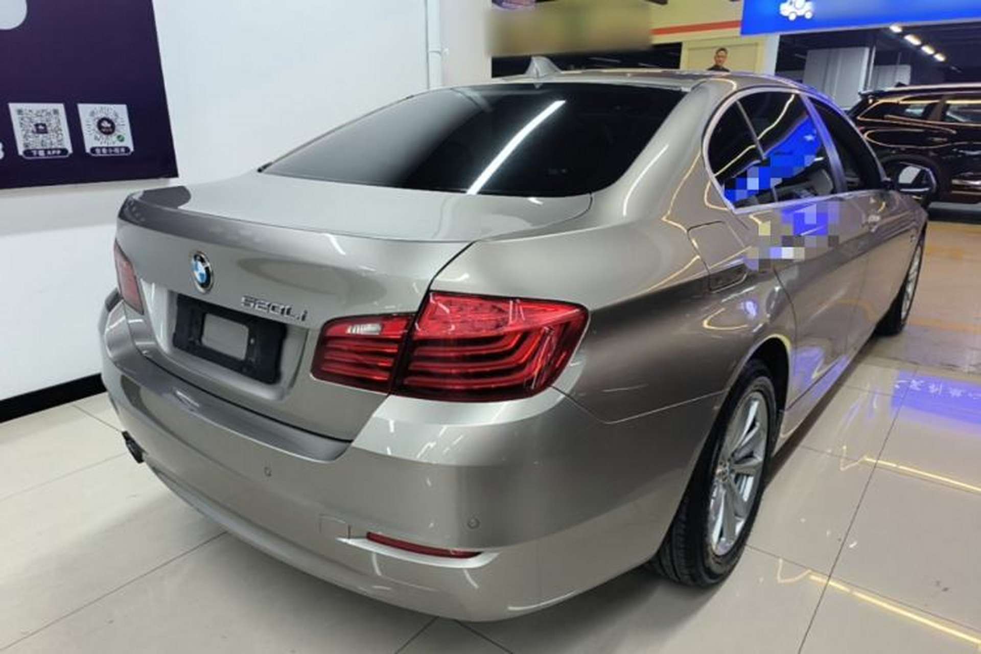 Used BMW 5 Series 2014 520Li Elegant Model Rear Right 45 Deg