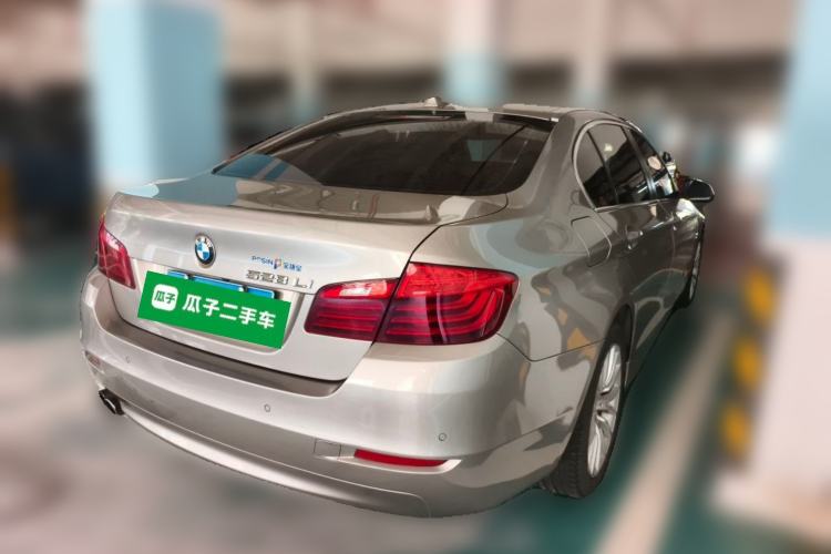 Used BMW 5 Series 2014 528Li Leading Model Rear Right 45 Deg