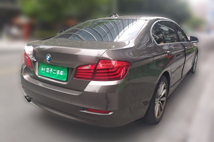 Used BMW 5 Series 2014 530Li Leading Model Rear Right 45 Deg