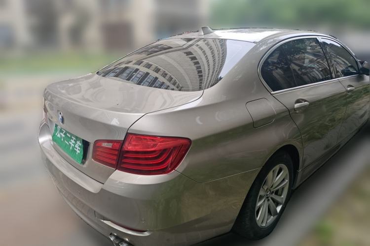 Used BMW 5 Series 2014 520Li Elegant Model Rear Right 45 Deg