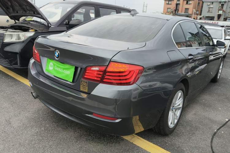 Used BMW 5 Series 2014 520Li Elegant Model Rear Right 45 Deg
