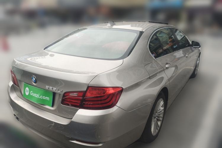 Used BMW 5 Series 2014 525Li Leading Model Rear Right 45 Deg