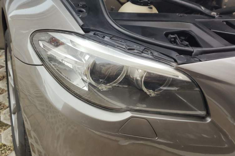 Used BMW 5 Series 2014 520Li Elegant Model Right Front Headlight