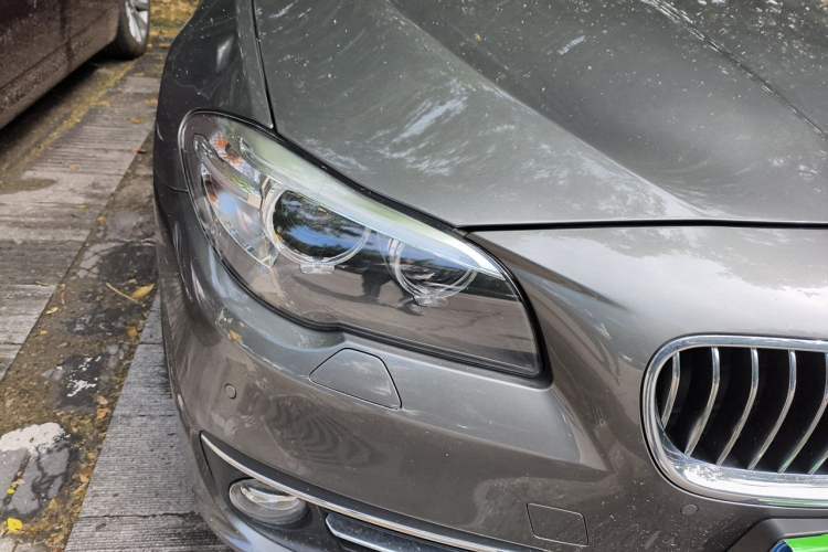 Used BMW 5 Series 2014 525Li Luxury Design Package Right Front Headlight