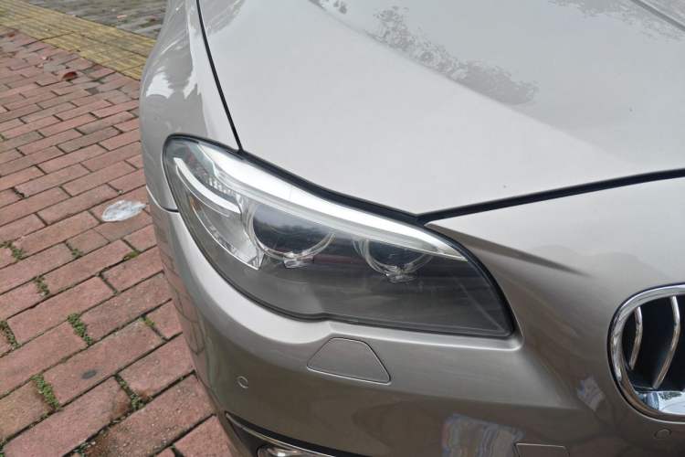 Used BMW 5 Series 2014 525Li Luxury Design Package Right Front Headlight