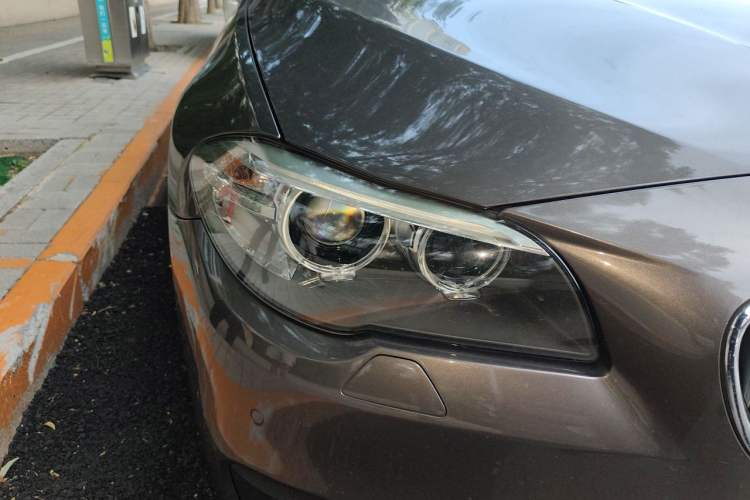 Used BMW 5 Series 2014 520Li Elegant Model Right Front Headlight