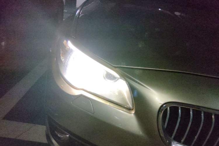 Used BMW 5 Series 2014 525Li Luxury Design Package Right Front Headlight