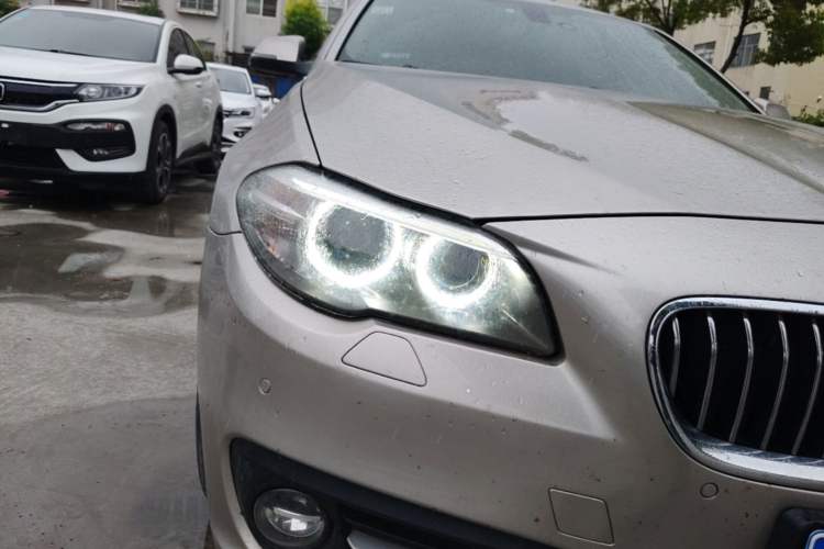 Used BMW 5 Series 2014 520Li Elegant Model Right Front Headlight