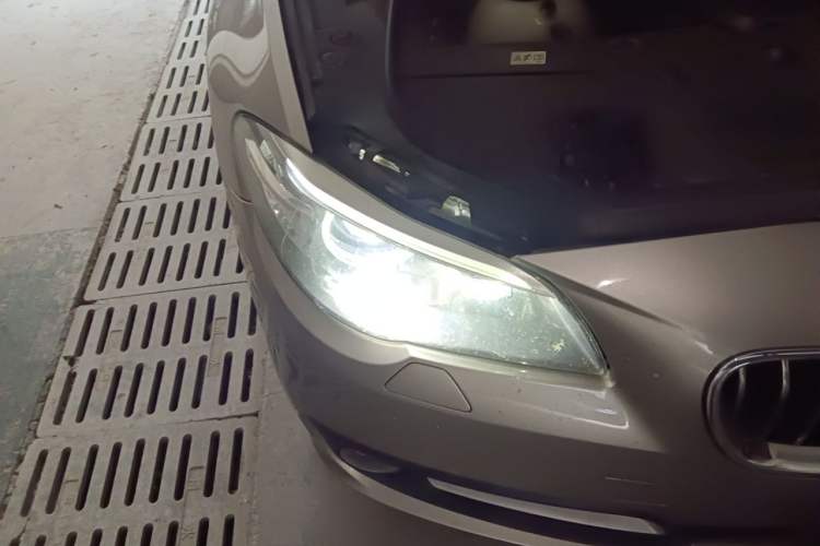 Used BMW 5 Series 2014 528Li Leading Model Right Front Headlight