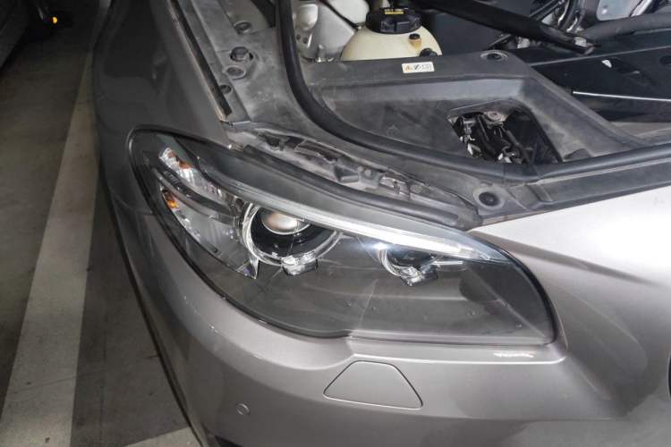 Used BMW 5 Series 2014 525Li Leading Model Right Front Headlight