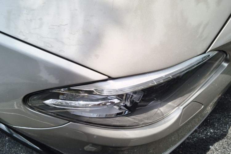 Used BMW 5 Series 2014 525Li Luxury Design Package Right Front Headlight