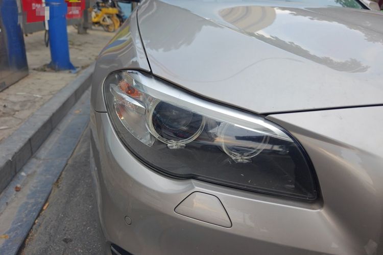 Used BMW 5 Series 2014 525Li Luxury Design Package Right Front Headlight