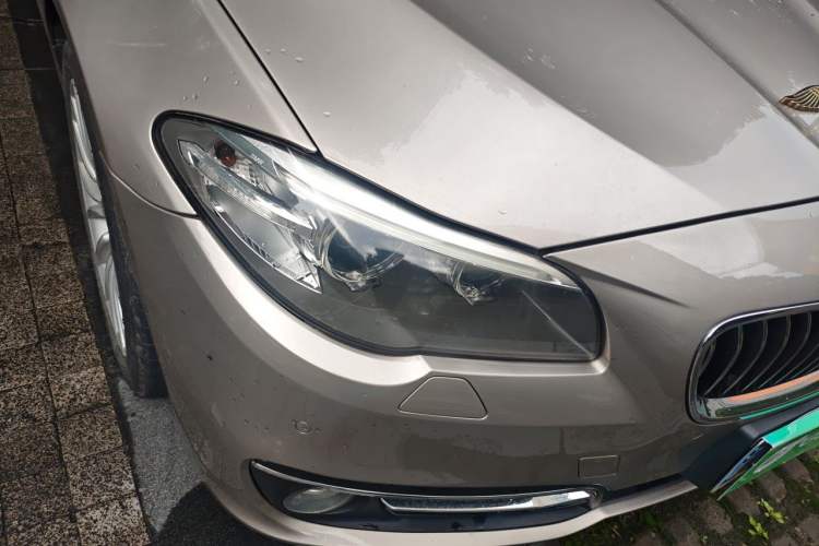 Used BMW 5 Series 2014 525Li Luxury Design Package Right Front Headlight