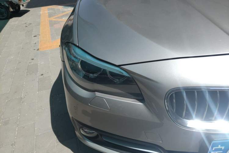 Used BMW 5 Series 2014 525Li Leading Model Right Front Headlight