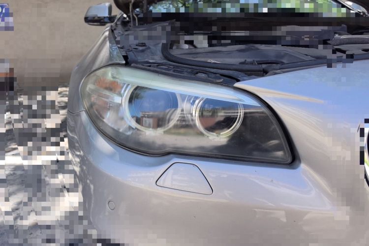 Used BMW 5 Series 2014 525Li Luxury Design Package Right Front Headlight
