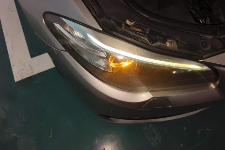 Used BMW 5 Series 2014 528Li Leading Model Right Front Headlight