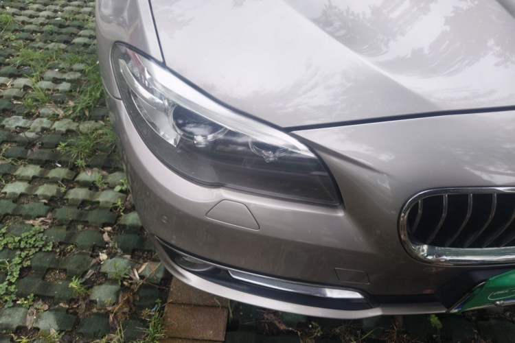 Used BMW 5 Series 2014 525Li Luxury Design Package Right Front Headlight