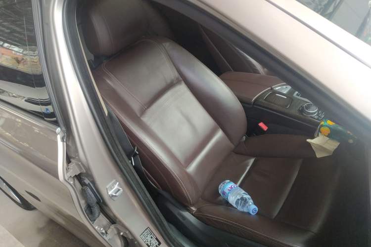 Used BMW 5 Series 2014 525Li Luxury Design Package Right Front Seat