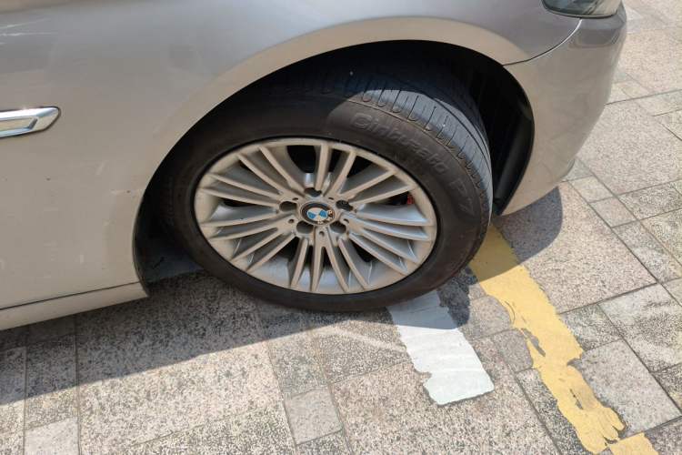 Used BMW 5 Series 2014 525Li Leading Model Right Front Wheel Hub