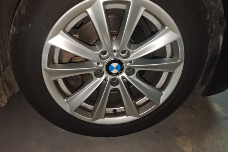 Used BMW 5 Series 2014 520i Elegant Edition Right Front Wheel Hub