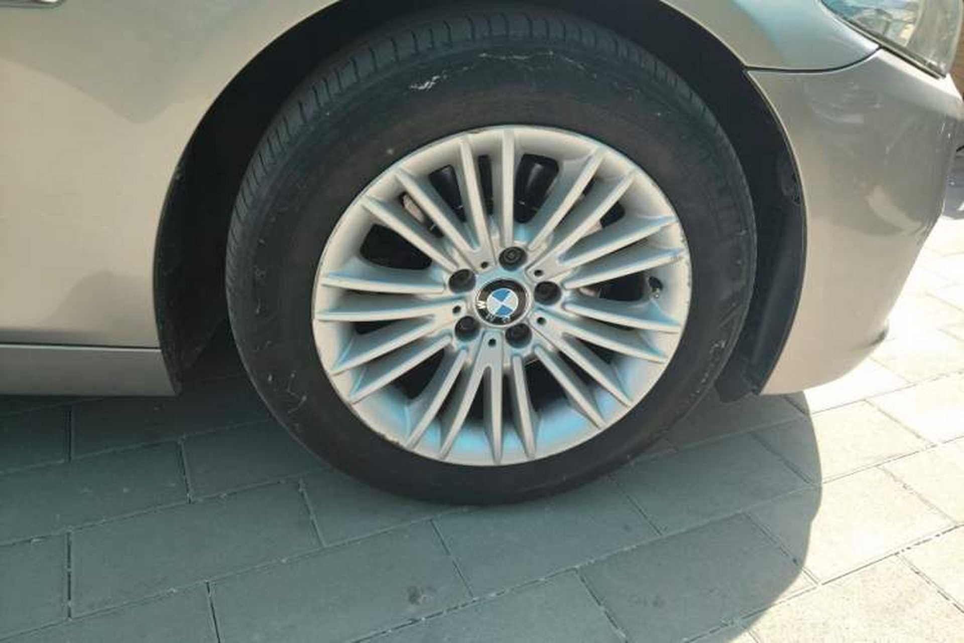 Used BMW 5 Series 2014 525Li Leading Model Right Front Wheel Hub